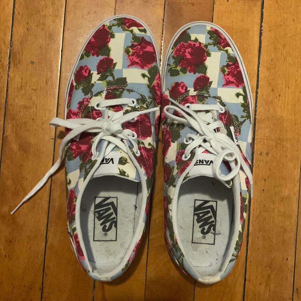 Vans women floral never worn size 10.